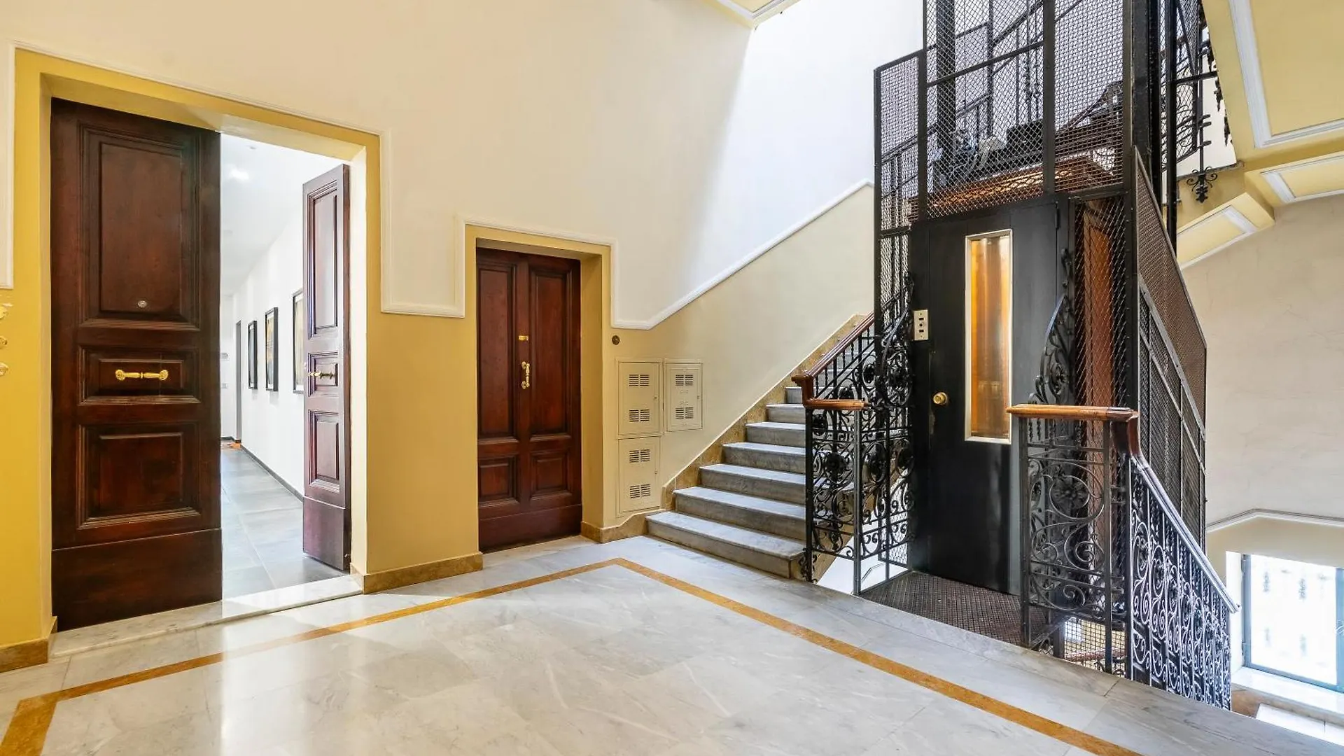 Apartment San Marco White Appartamento Luxury Con Garage Su Richiesta Florence