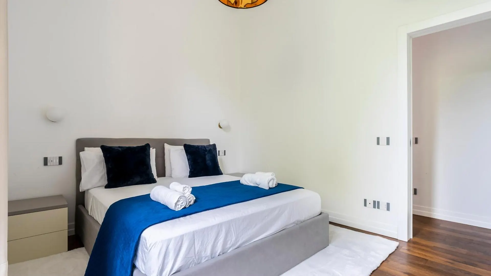 Apartment San Marco White Appartamento Luxury Con Garage Su Richiesta Florence